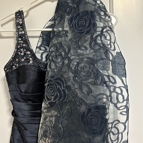 Adrianna Papell collection blue dress, size large includes a shawl - Picture 9 of 9